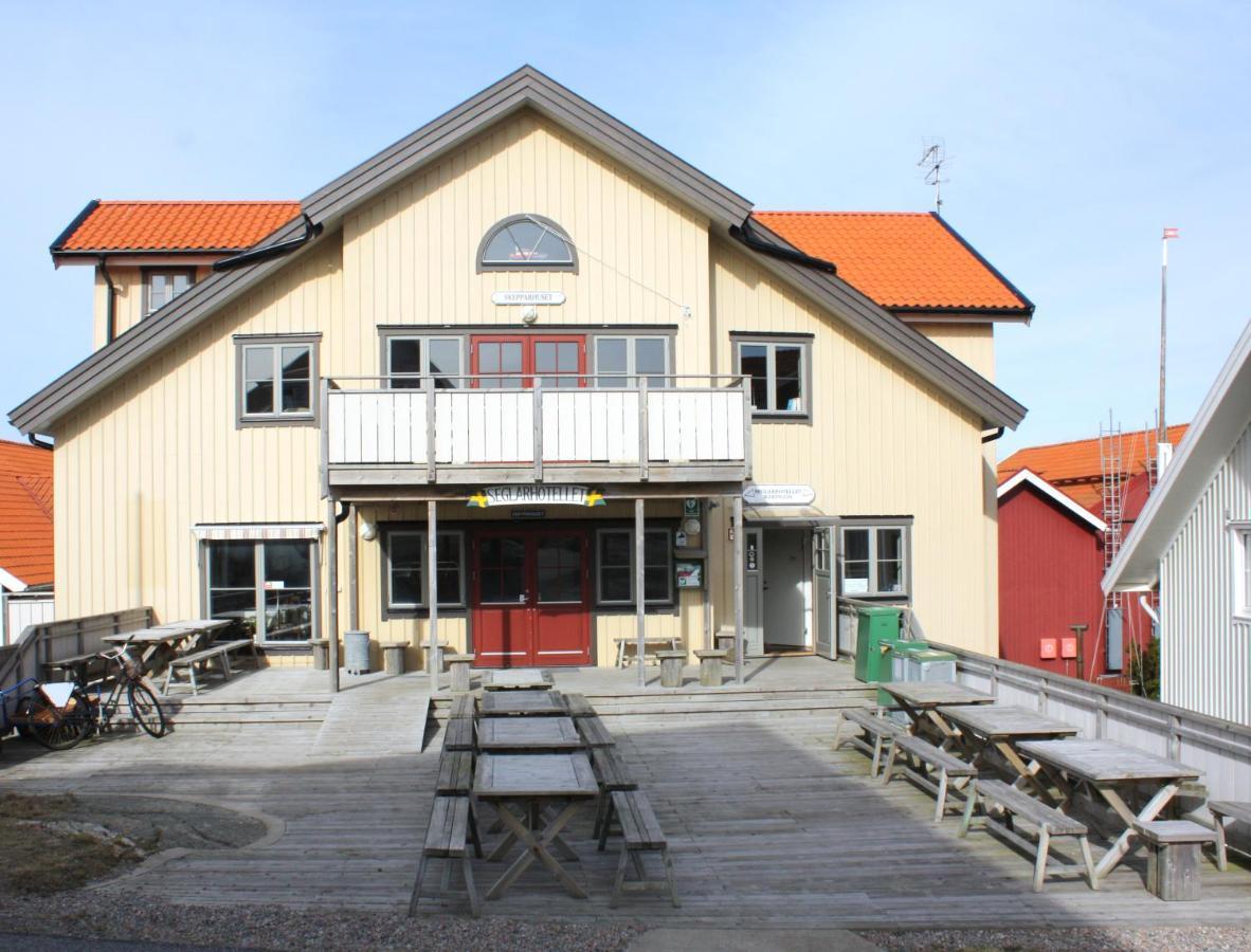 Seglarhotellet - Vandrarhem Pa Kaeringoen Karingon Exterior foto